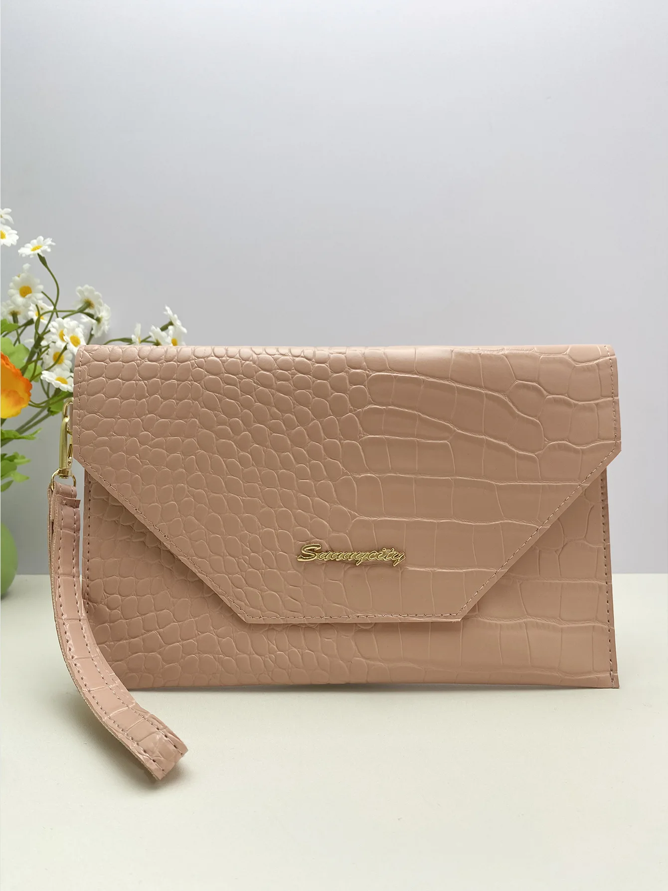 Crocodile Pattern Solid Color Handbag 2025 New Fashion Envelope Small Bag Large Capacity Zero Wallet Cross border Women's Bag view 2