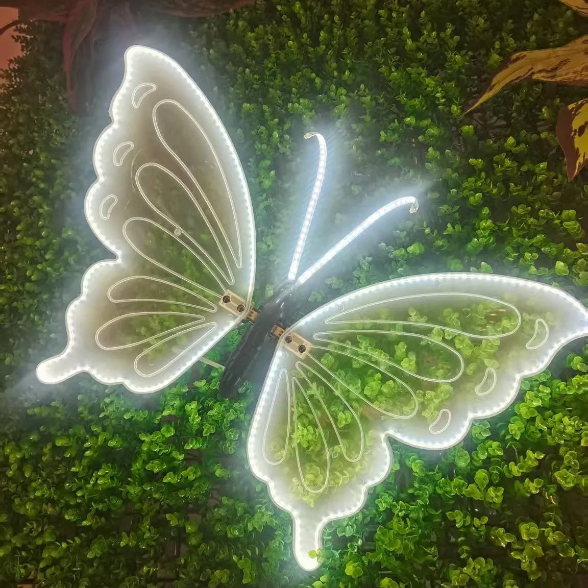 

40cm 60cm of LED Outdoor Simulation Dynamic Static Butterfly Lights Holiday Party Decorations Butterflies Dynamic Insect Lights