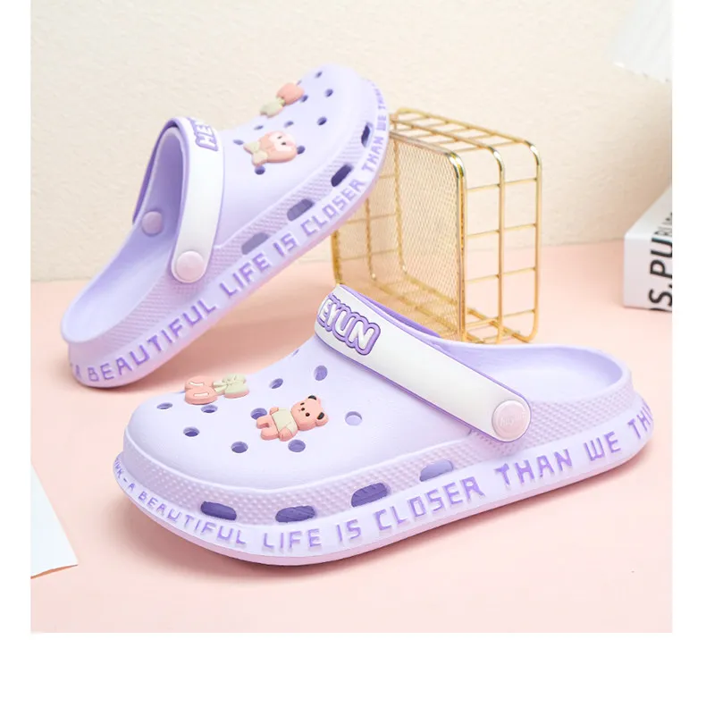 Cute Cartoon Hole Shoes Closed-Toe Non-Slip  Women's Slippers EVA Lightweight  Nurse Working Shoes Platform Slides Gilr's Clogs