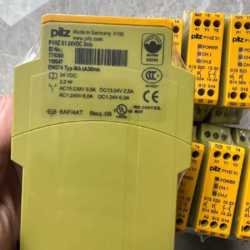 

Бесплатная доставка! Новые оригинальные модули реле безопасности PILZ 774360, 787585, 777587, 774607, 777580, 774057. Горячая распродажа!