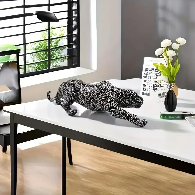 Resin Cheetah Fiugrine Modern Creative Leopard Decorative Sculpture Panther Statue Home Bar Living Room Study Room Decor Gift view 3
