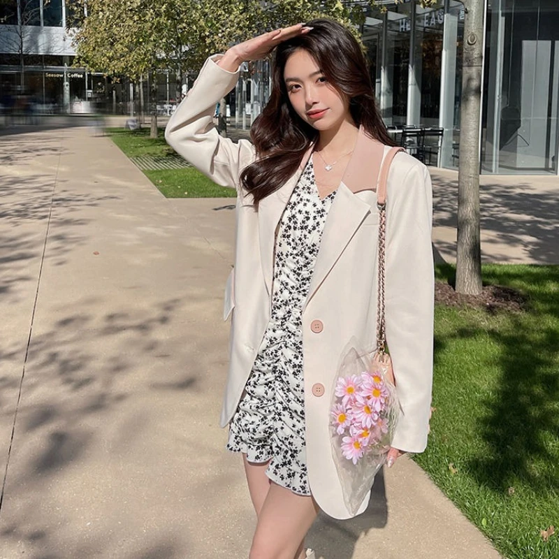 

Women's Pink Patchwork Blazer Spring 2025 - Stylish Slimming Office Blazer with Retro Futuristic Vibe, Fashionable & Youthful