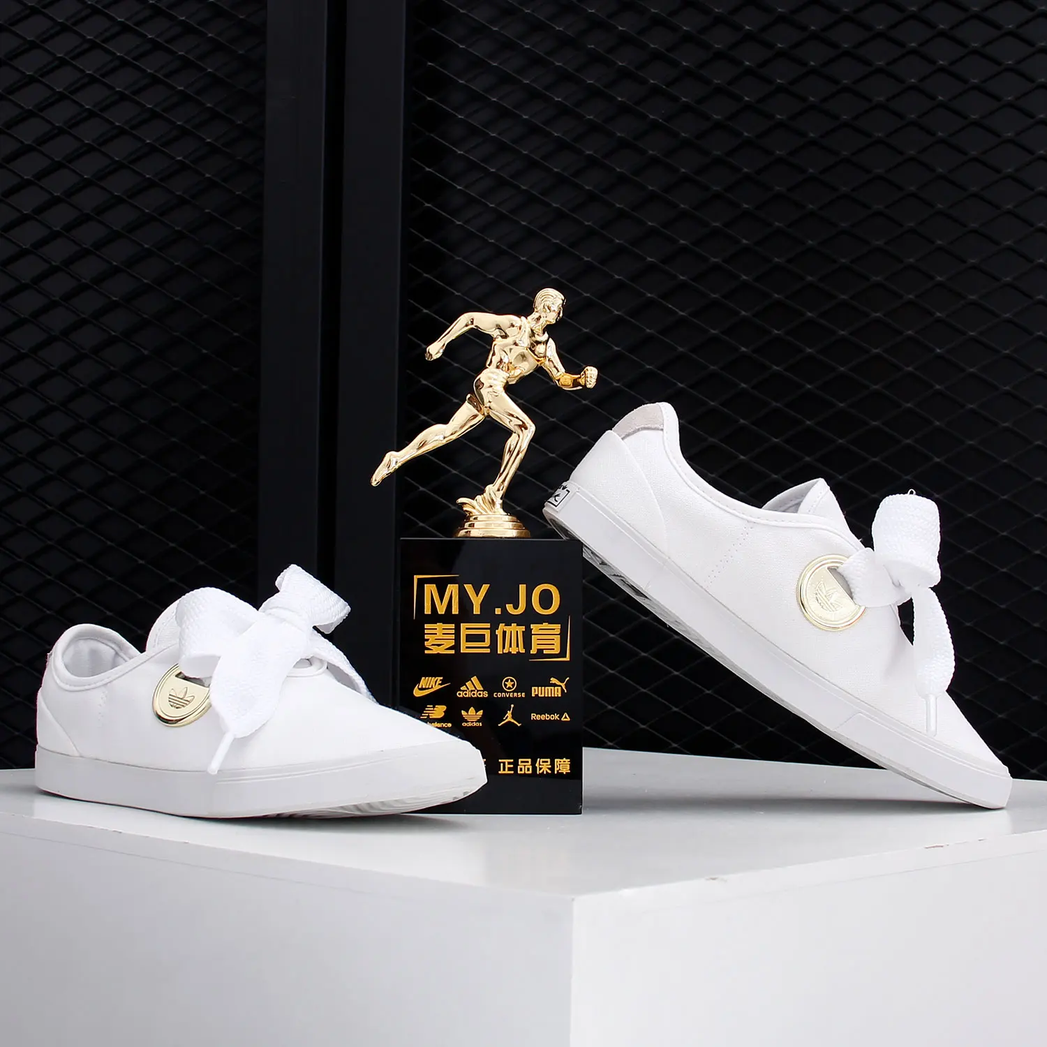 حذاء Adidas الأصلي SLEEK LO W للسيدات من القماش الكتاني كاجوال رياضي FV0740 #4