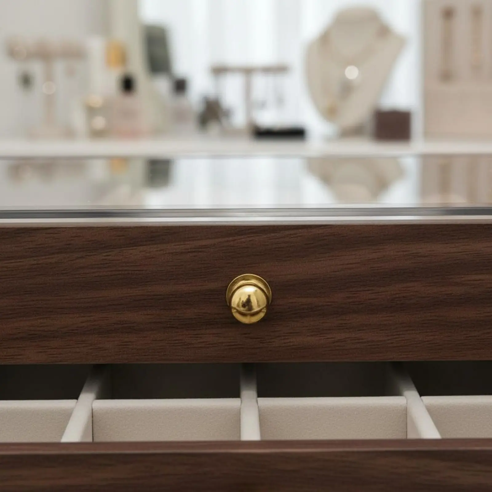 

Шкатулка для украшений на 5 ярусов, пылезащитная, для хранения браслетов и ожерелий, деревянный ящик для украшений, устойчивый к наматыванию, для удобной организации хранения