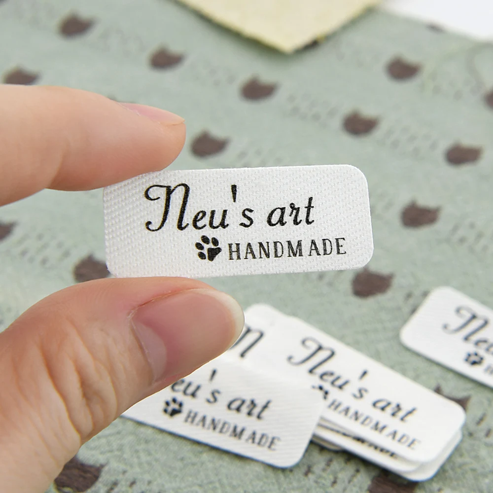 

Custom Cotton Labels 0.59″x1.50″ Round Corner 96Pcs/Set Washable White Cotton Iron on Sew in DIY Craft Quality Print Logo Name