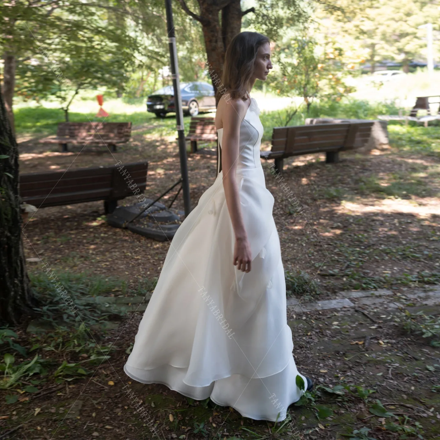 ชุดแต่งงานผ้าออร์แกนซ่าแบบผูกคอ แขนกุด ทรงเอ ยาวถึงพื้น ชุดเจ้าสาวโรแมนติก ชุดแต่งงานกลางแจ้งในสวน ชุดเจ้าสาว G4989