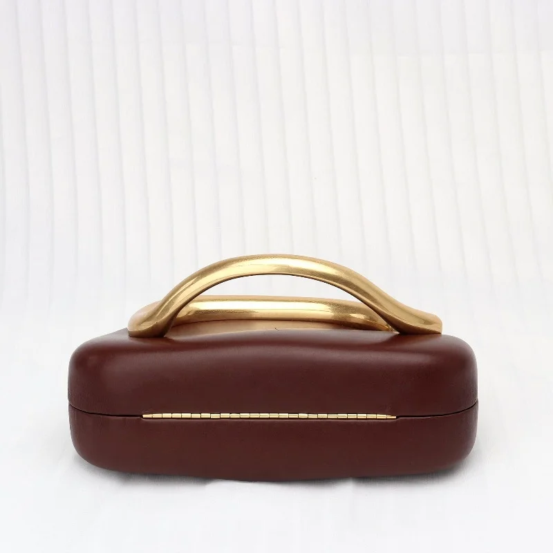 2025 النمط الغربي الرجعية إطار معدني أكياس مربعة صغيرة صندوق إغلاق حقيبة صغيرة موضة تنوعا مساء حقائب كروسبودي الأساسية