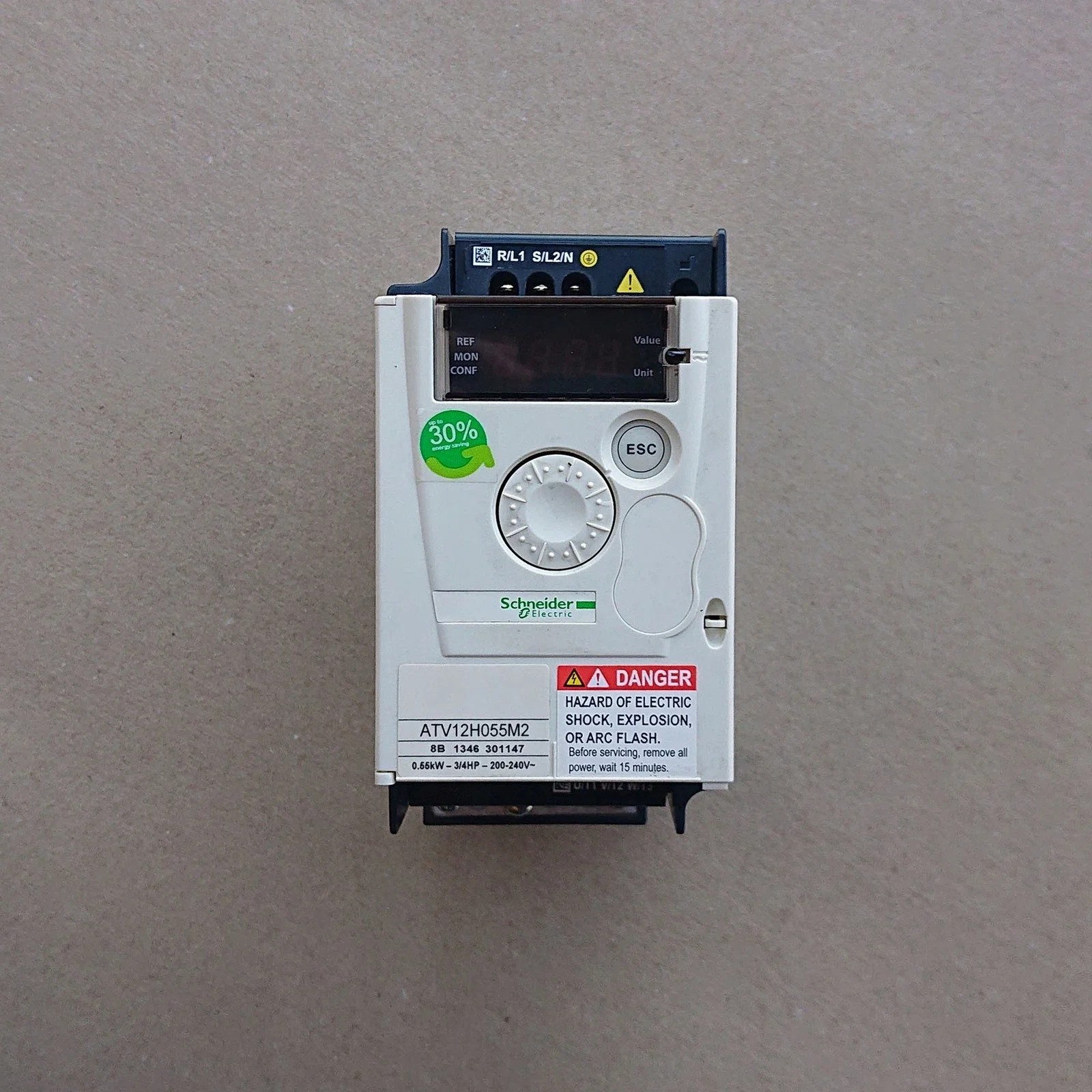 ATV12H055M2 Frequency converter Avariable speed drive ATV12 - 0.55kW - 0.75hp - 200..240V - 1ph - with heat sink