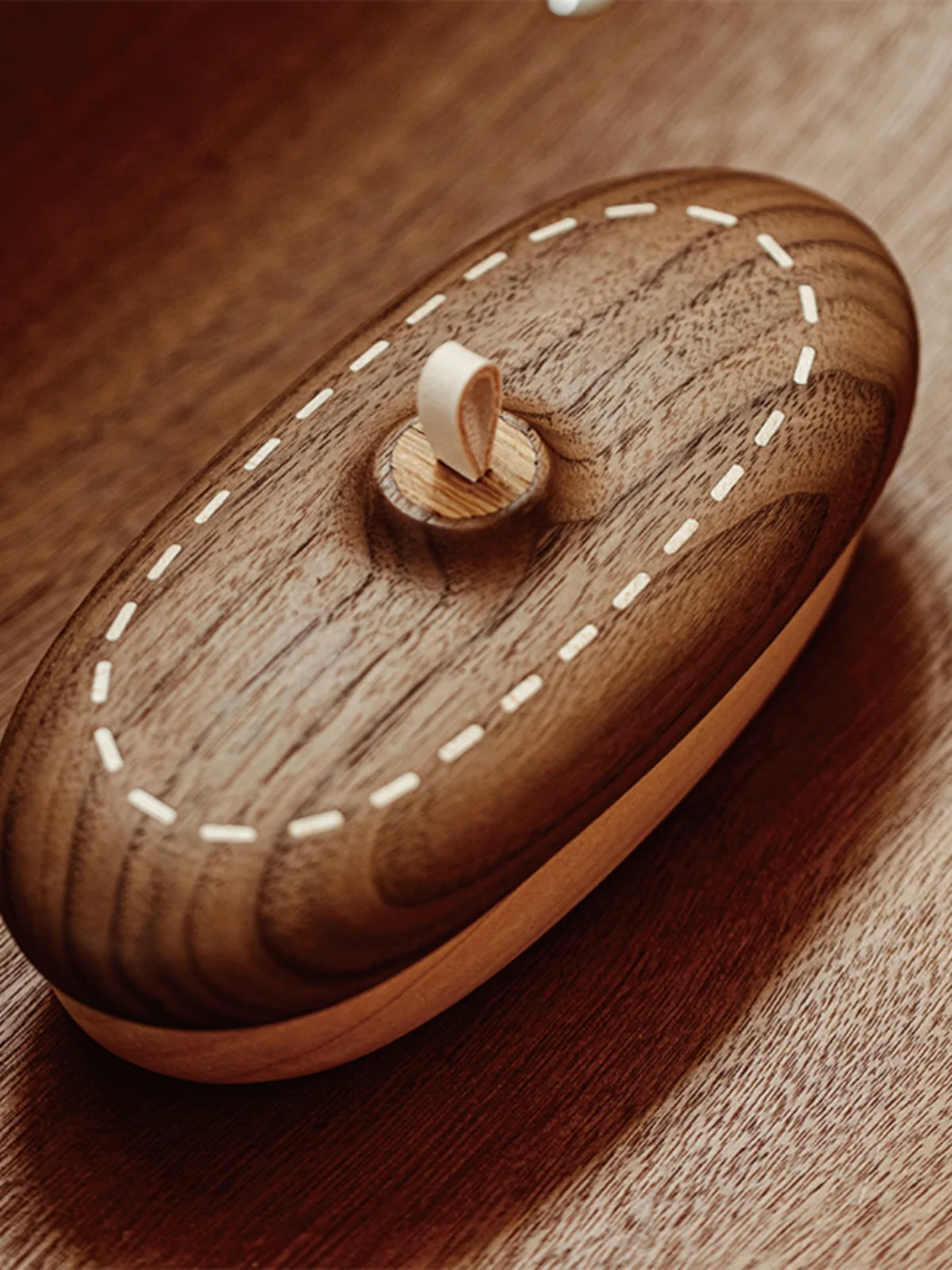 

Walnut Wood Jewelry Eyeglasses Bracelet Storage Box with Lid Dustproof Original Design Moving Gift for Frie