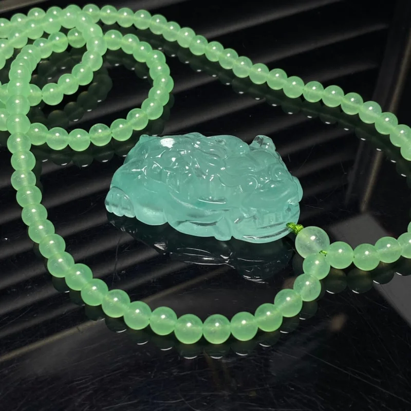 

Certified Natural High Ice Green Jade Jadeite carving Pi Xiu Pendant&NecklacesWomen's Clothing