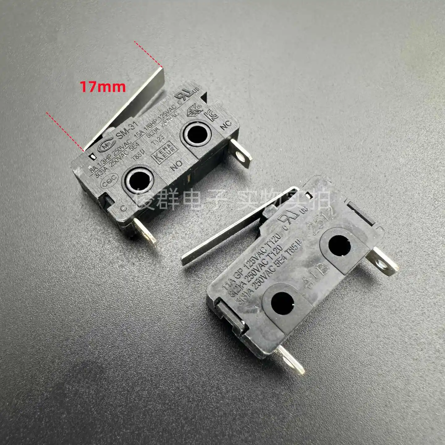 10pcs/ SM-31 medium-sized micro switch 8A250VAC stroke limit detection reset normally closed 2-pin key handle length 17mm