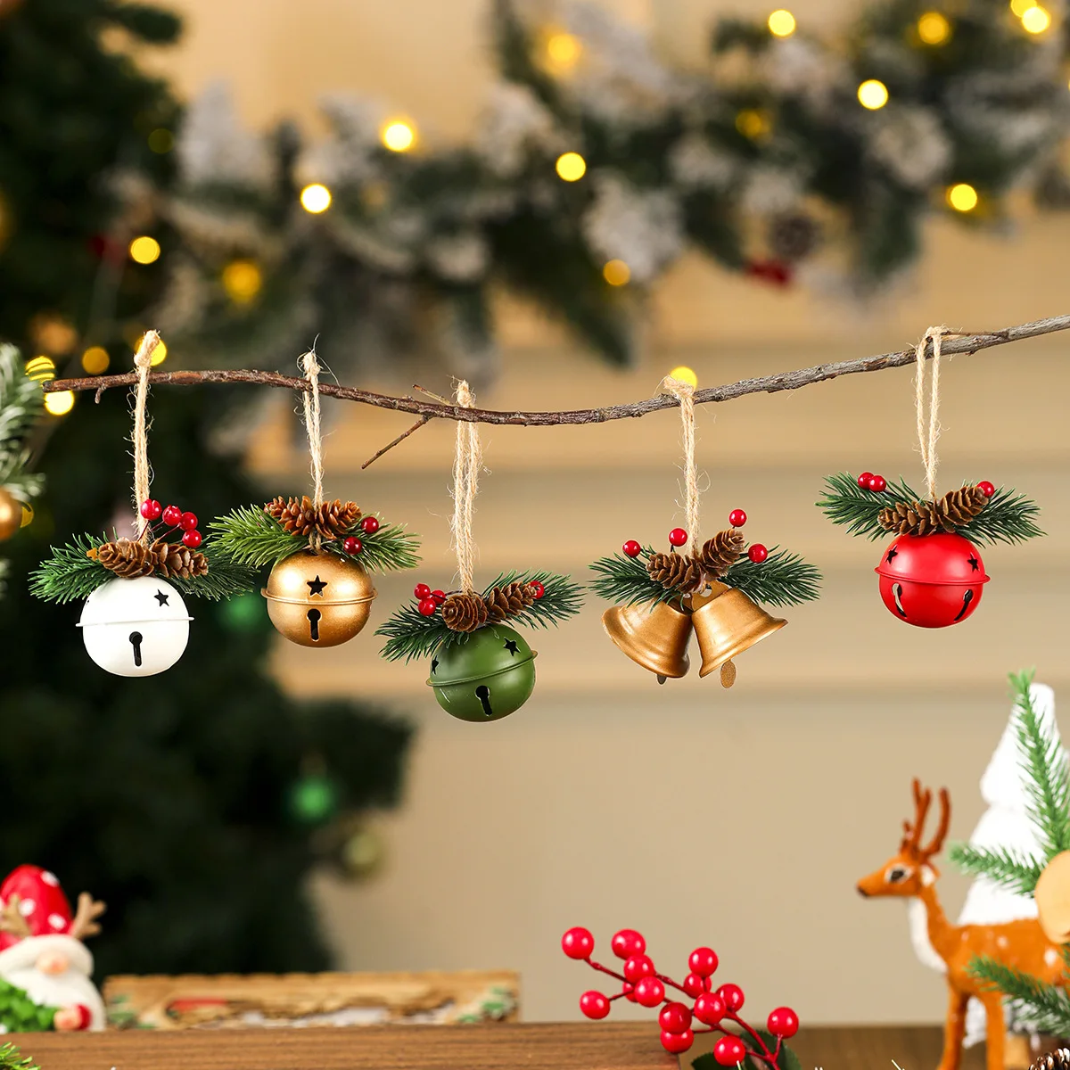 Neue Weihnachtsbaumglocken-Ornamente mit Tannenzapfen-Windspielen, Weihnachtsdekoration zum Aufhängen, für Zuhause, Festival, Party-Dekoration