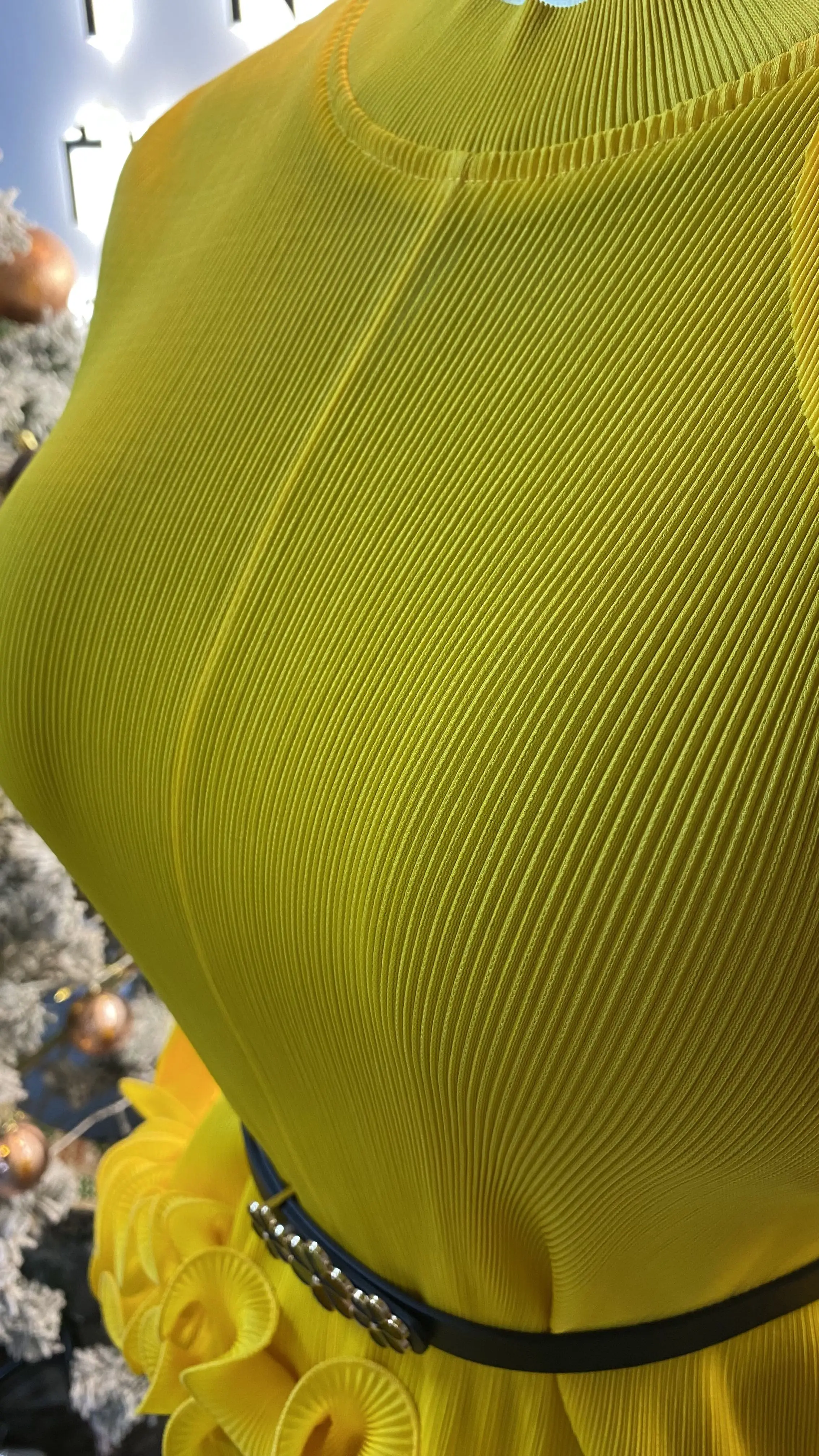 패셔너블하고 캐주얼한 플리츠 스커트 탑과 롱 스커트 세트, 패셔너블한 프린트와 자수 레이스 트림-GZXX056