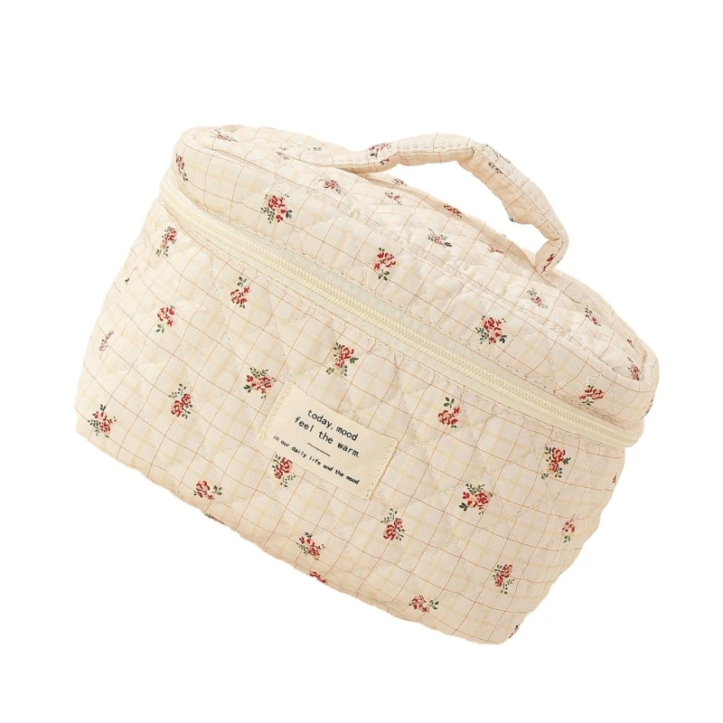 Versatile Floral Toiletry Storage Pouch Fashionable Flower Pattern Makeup Bag Durable Cosmetic Bag Perfect for Traveling