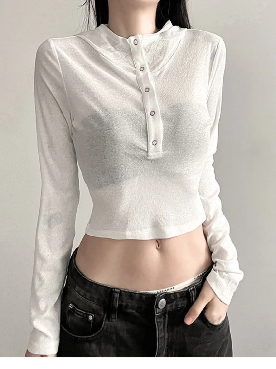 هودي نسائي عصري بأكمام طويلة بتصميم رقيق يكشف البطن، ملابس صيفية بيضاء للحماية من الشمس ومقاومة للشيخوخة