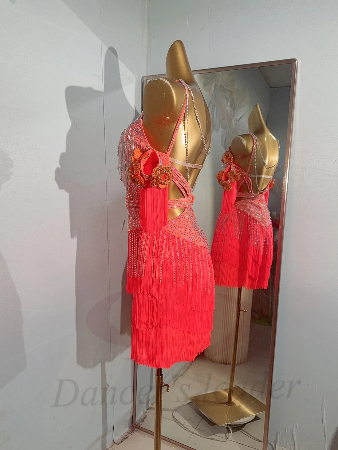 Latin danseres volwassen kinderen high-end op maat gemaakte holle kwastjesjurk Samba strass prestatiejurk