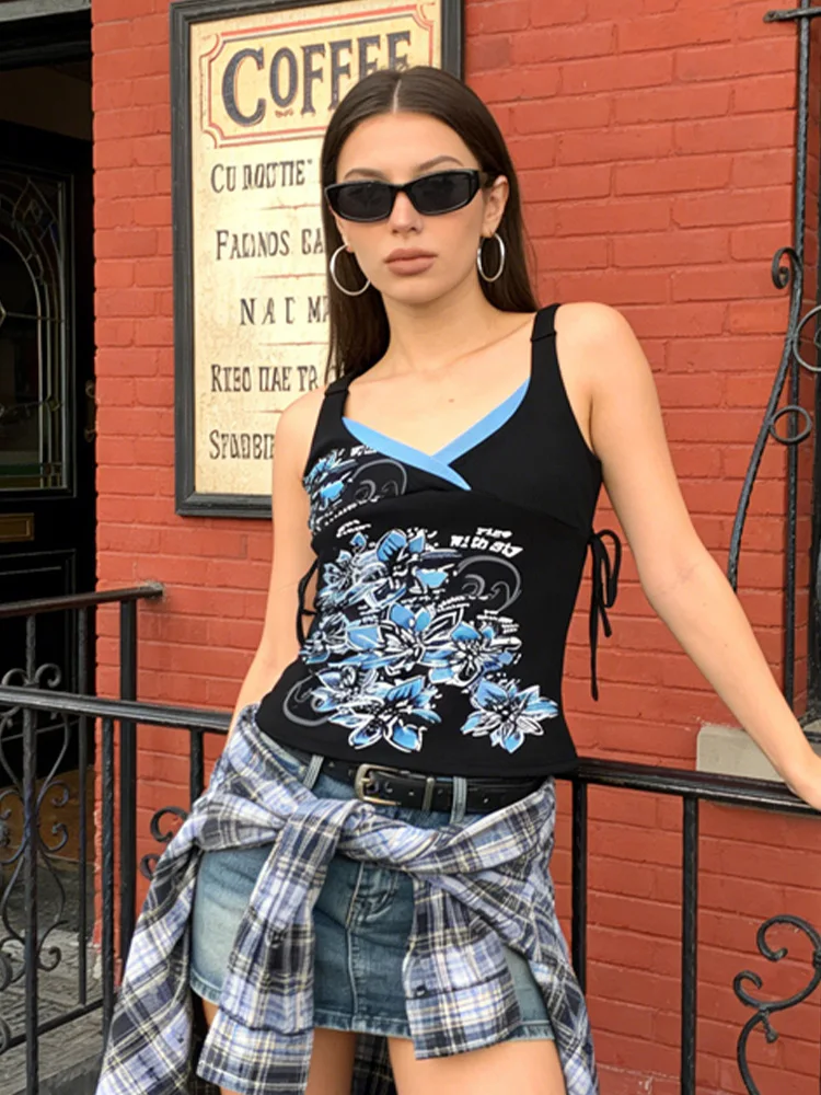 Camisetas Casuais Femininas de Verão com Estampa Floral em Preto e Azul, Decote em V, Lateral com Cordão, Estilo Sexy Slim Y2K Retro
