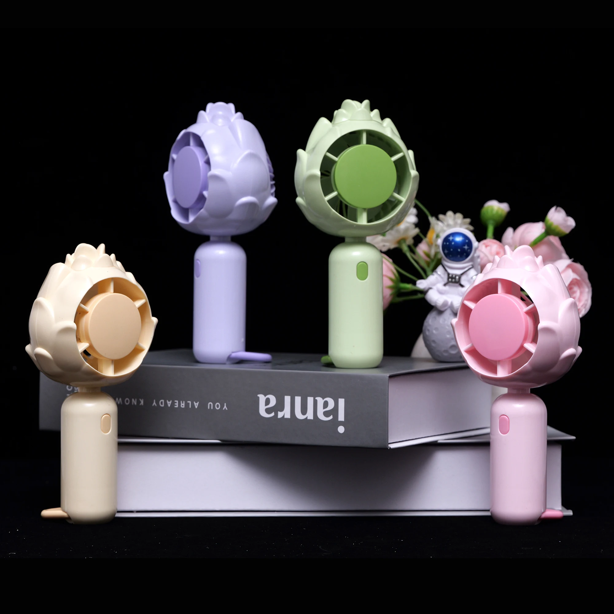 مروحة محمولة على شكل فاكهة التنين - 3 أوضاع للرياح، حلقة تعليق مدمجة، |   لطيف وعملي. YM88205