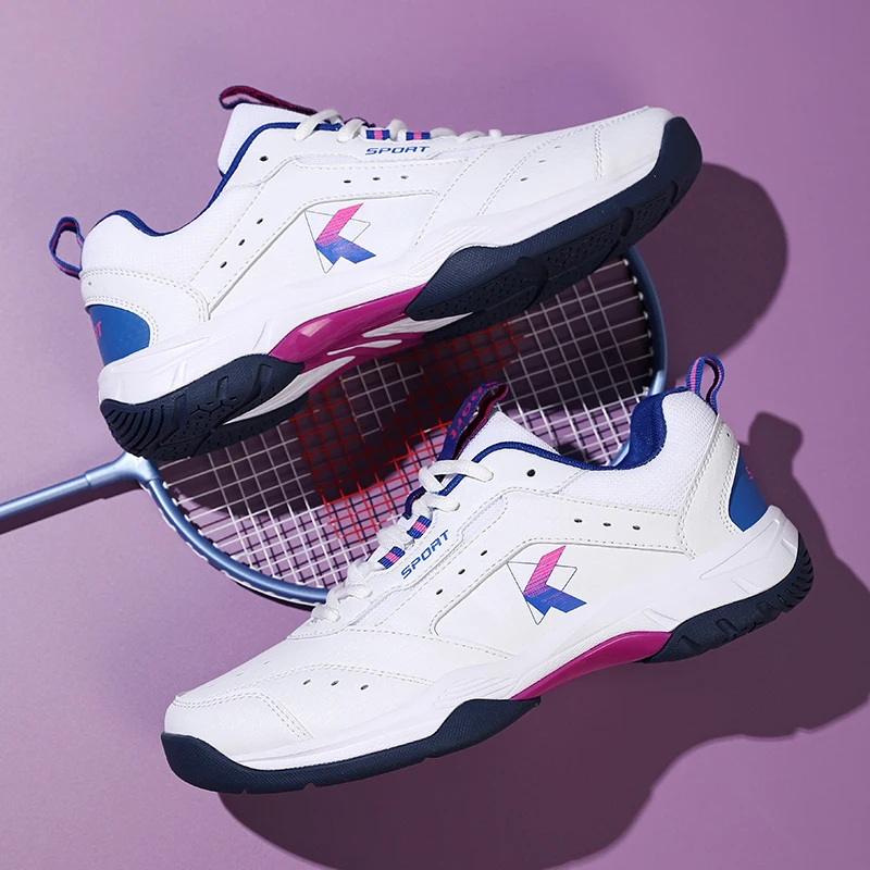Professional men's and women's breathable trainers, badminton shoes, court tennis trainers, are used for training in volleyball,