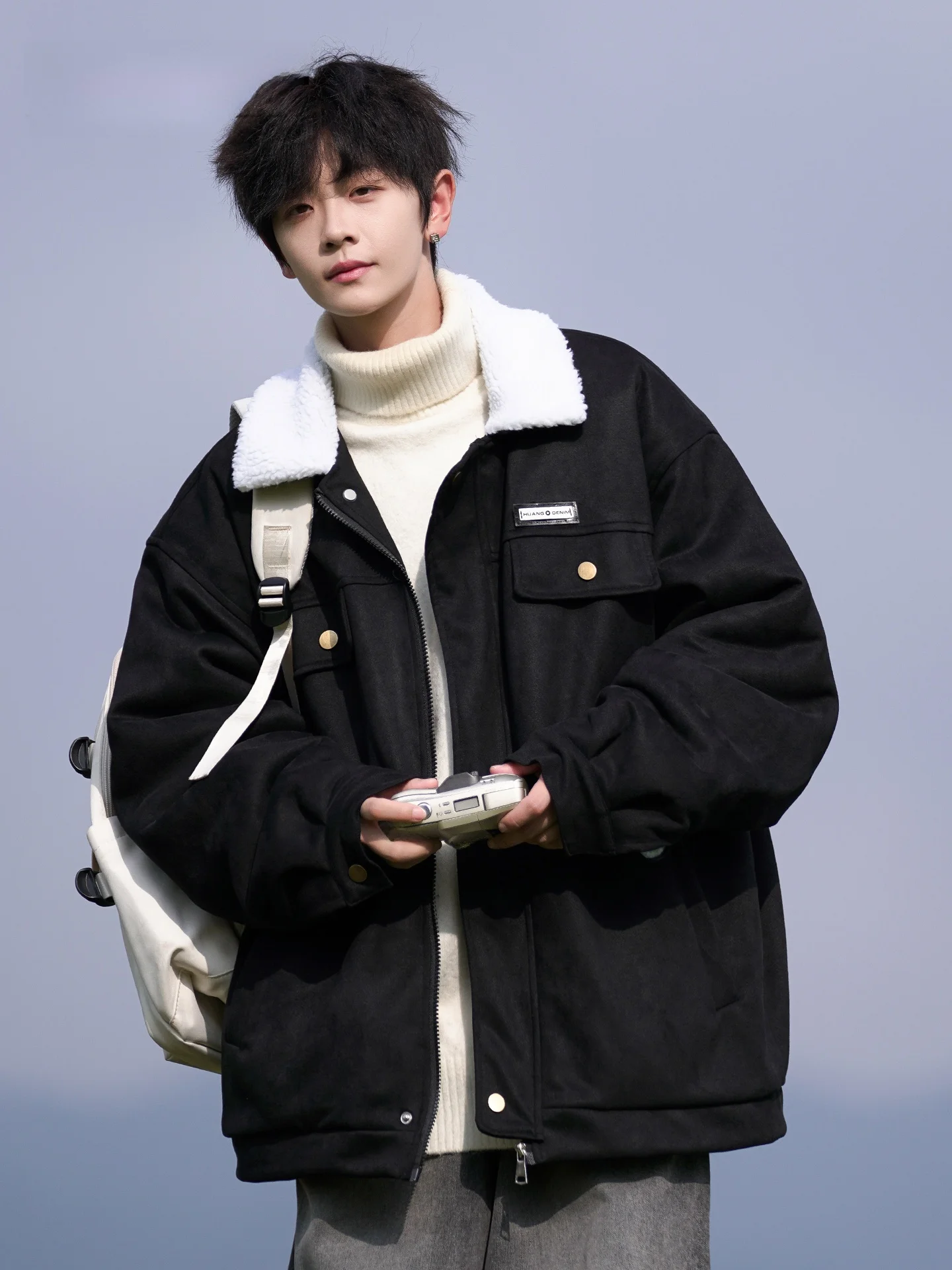 

Бархатная рабочая одежда ягненка, мужская осенне-зимняя теплая замшевая хлопковая свободная повседневная хлопковая куртка, молодежное модное полиэфирное волокно