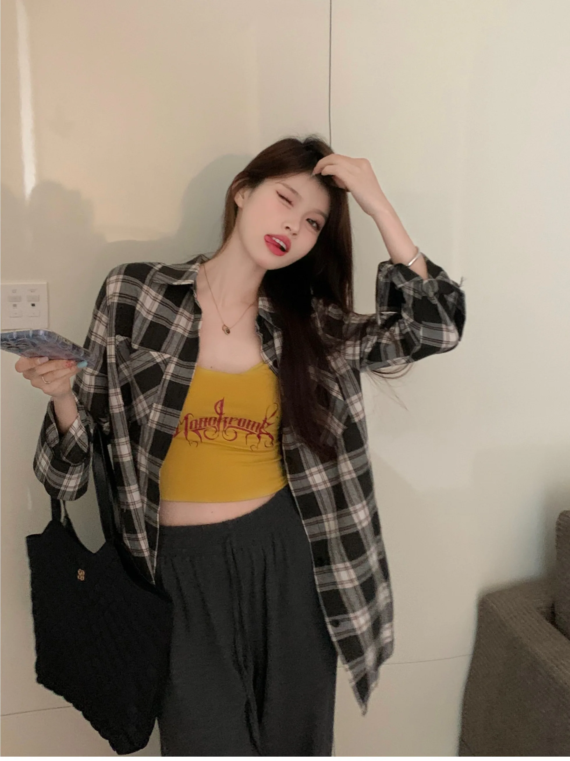 

Hot Girl Plaid irt Women's Long Sve Loose Lazy Sle Casual Versatile Hong Kong Sle Spring 2026 Top Faion Trend