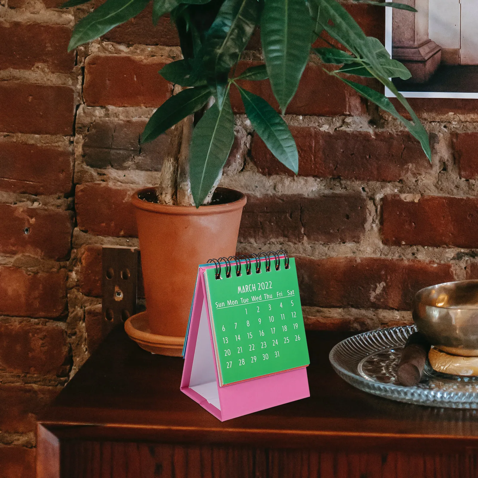 

1Pcs Mini Desktop Calendar 2022 Creative Table Paper Schedule Memo Pad for Office Home Study Planning and Wall Decor