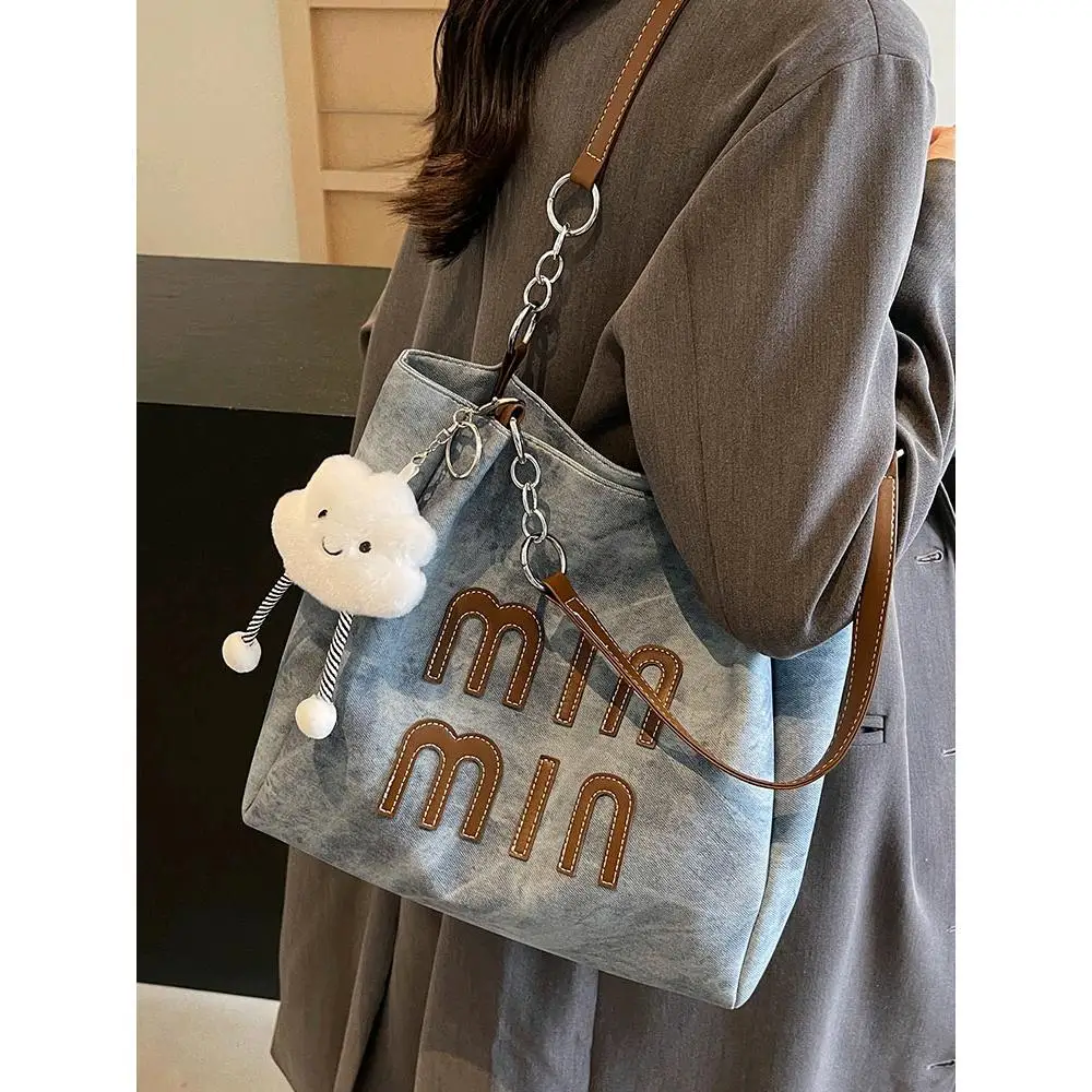 

Женские сумки-тоуты большой вместимости, повседневные сумки через плечо с надписью, новинка 2026 года, модные студенческие сумки для книг на одно плечо