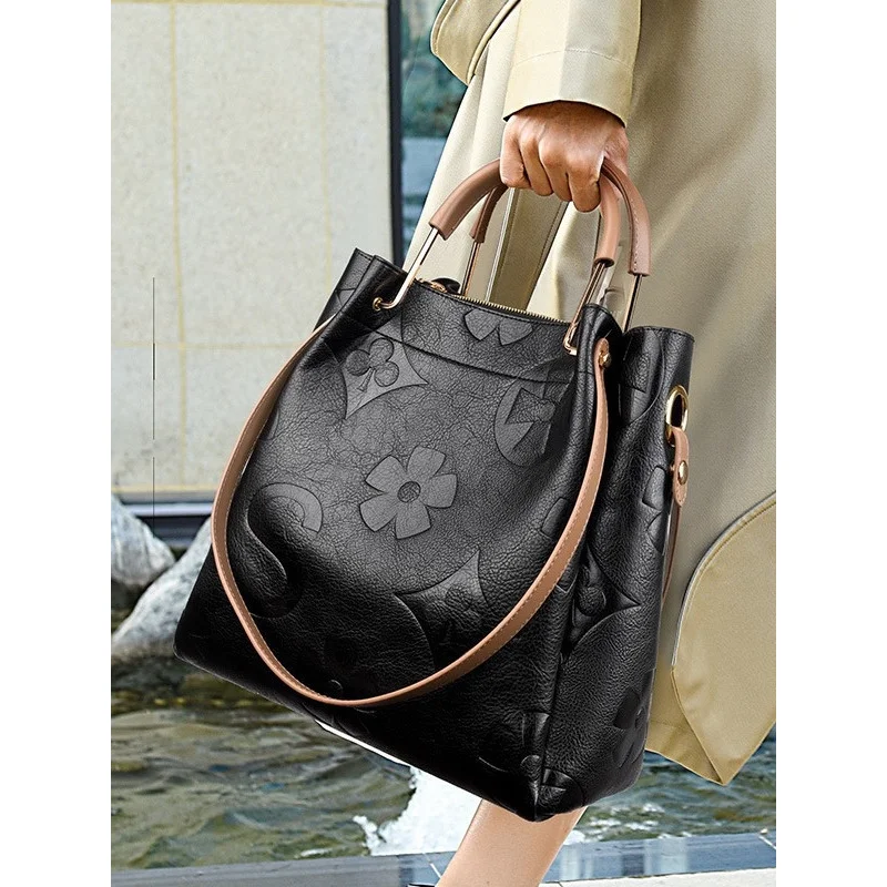 

Women's New Handbag High Capacity Tote Bag Advanced Feel Fashion Embossed Commuter Crossbody Bucket Bag