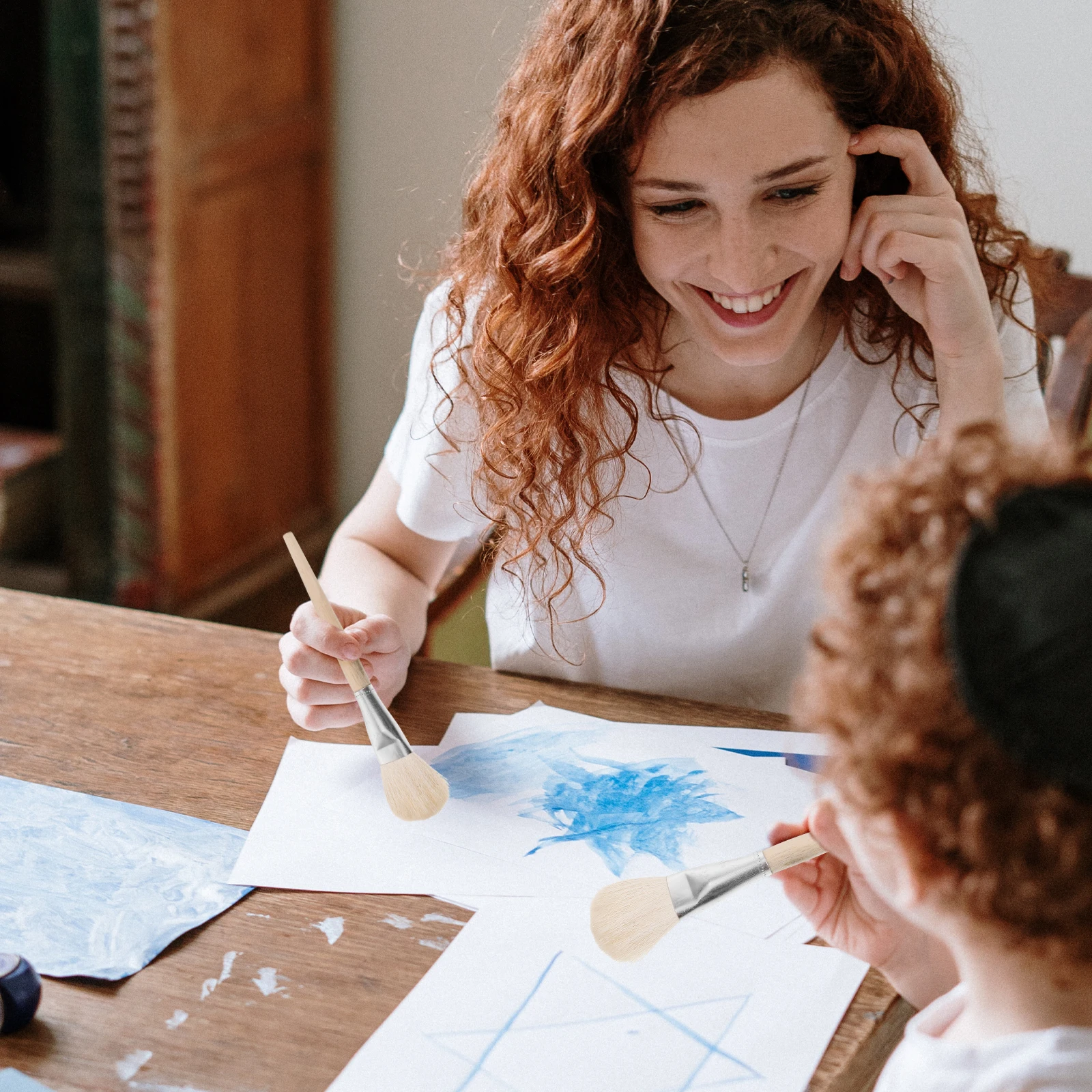 

2Pcs Wool Painting Brushes Soft Wood Round Tip for Acrylic Painting Glass Ceramic Craft Projects Detailing Gilding Art Brush