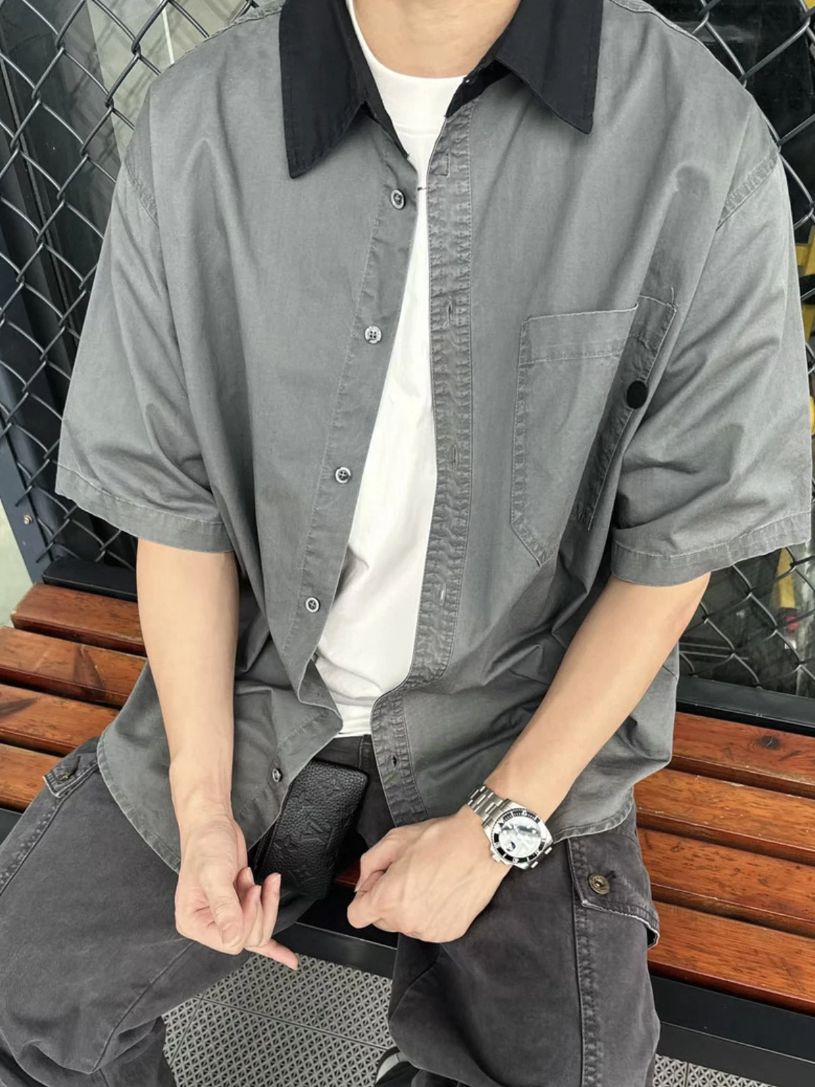 

Retro American irt ort Sve Loose Men's Summer Casual Japanese Sle ket Design Versatile Top for Youth