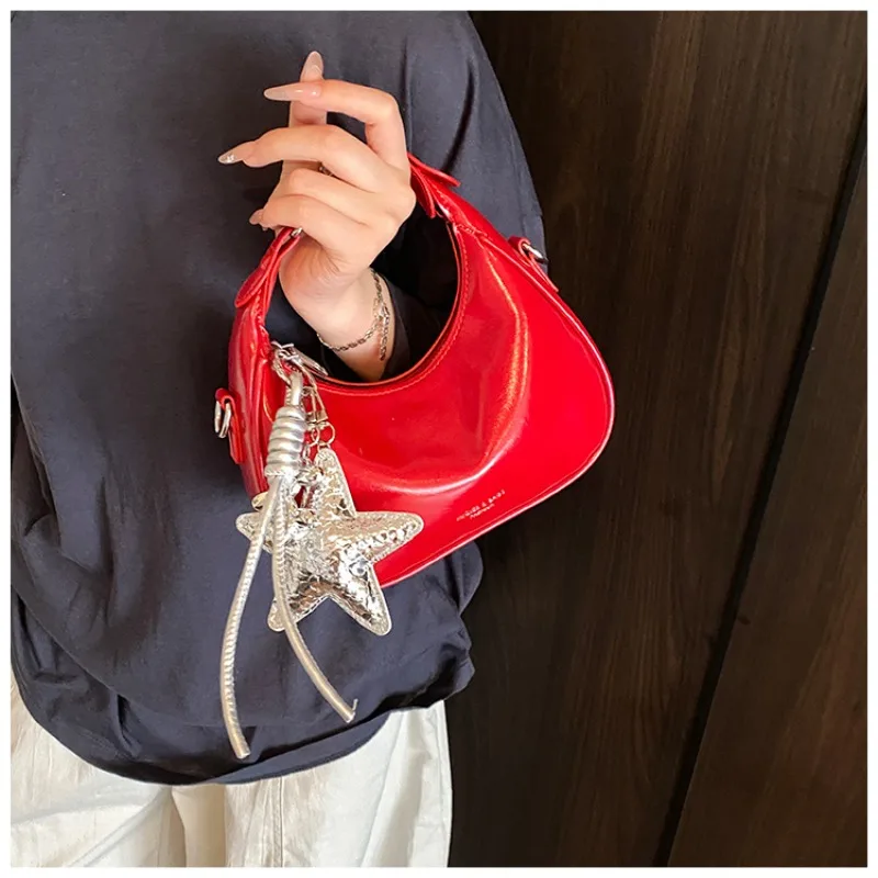 

Popular Trendy Crossbody Bag With American Inspiration, Hand-Carry Option For Daily Commuter Use And Casual Style