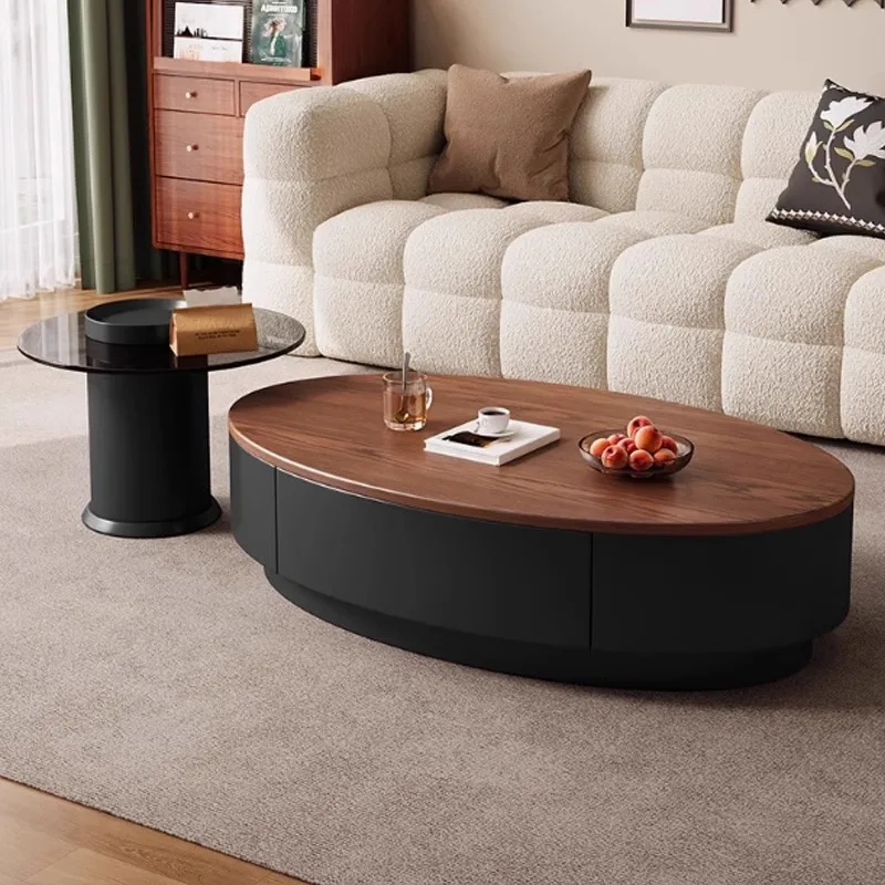 Einfacher mittelalterlicher ovaler kleiner Couchtisch aus massivem Holz, Haushalt, Wohnzimmer, leichter Luxus, kleine Wohnung