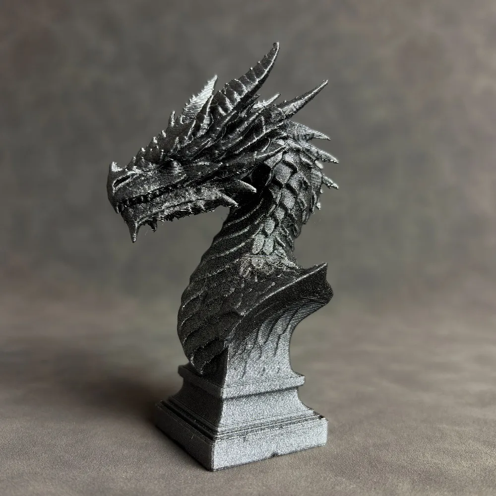 1-teilige Drachenkopf-Skulptur in Schwarz und Grau, 3D-gedrucktes, kreatives Drachenkopf-Dekorationsobjekt, zur Dekoration von Schreibtischen, Wohnzimmern, Bars und Eingangsbereichen, Kunsthandwerk, die perfekte Gesche – Detail 2