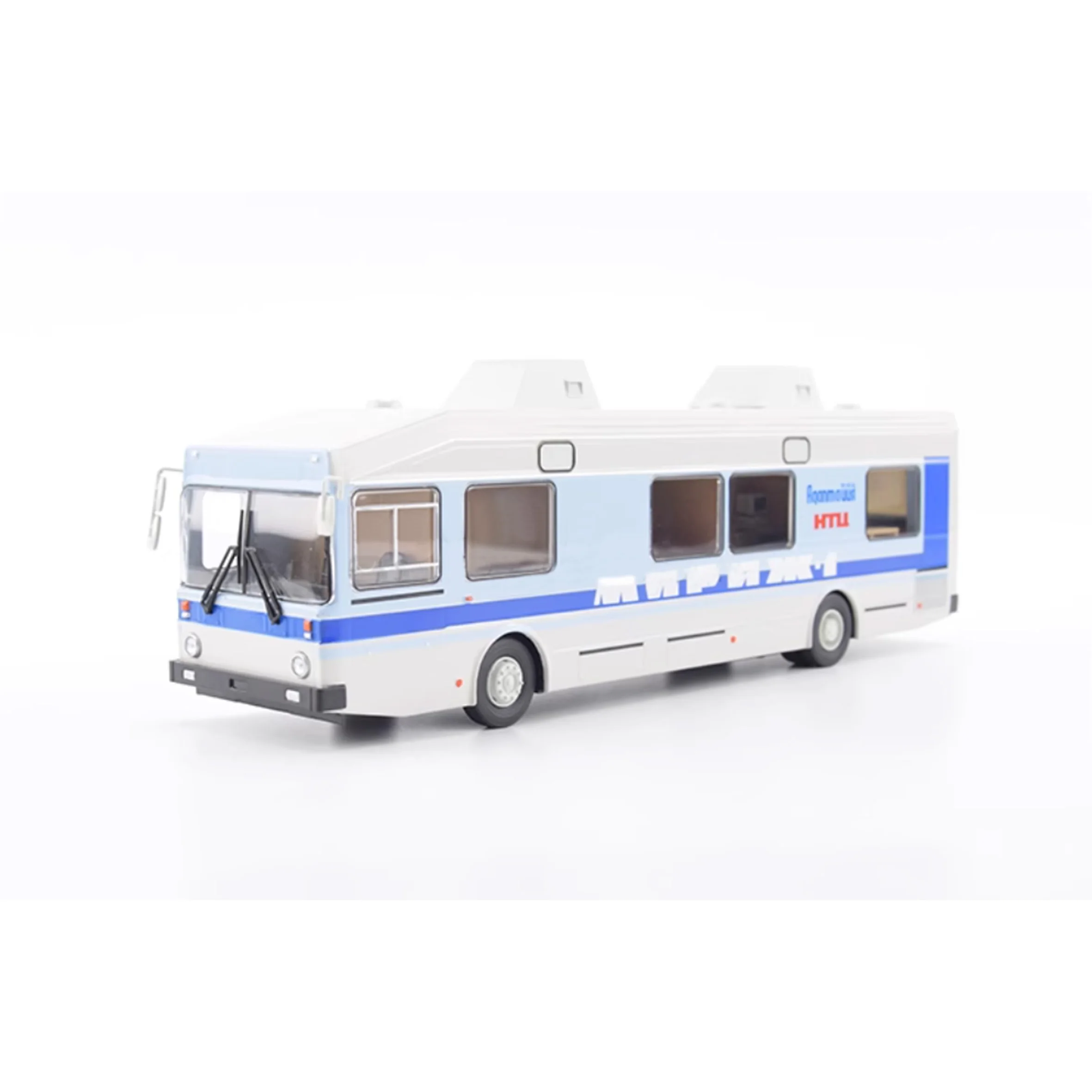 

1:43 Советский Союз LIAZ-5919 Мобильная медицинская машина Leningrad SJAVN010 Готовая модель продукта