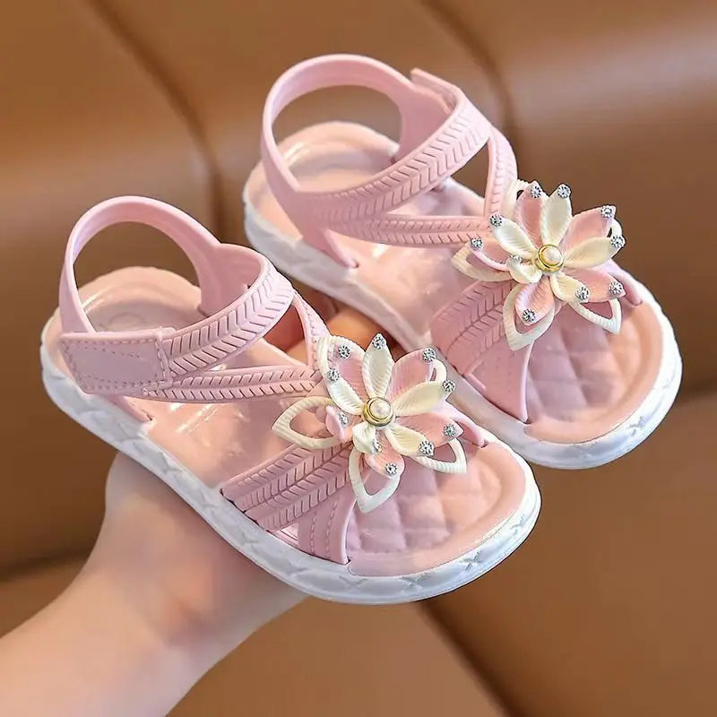 New Summer Children's One Word Flower Flat Sole Sandals Girls Soft Sole Non Slip Hook Outdoor Princess Sandals Beach Sandals