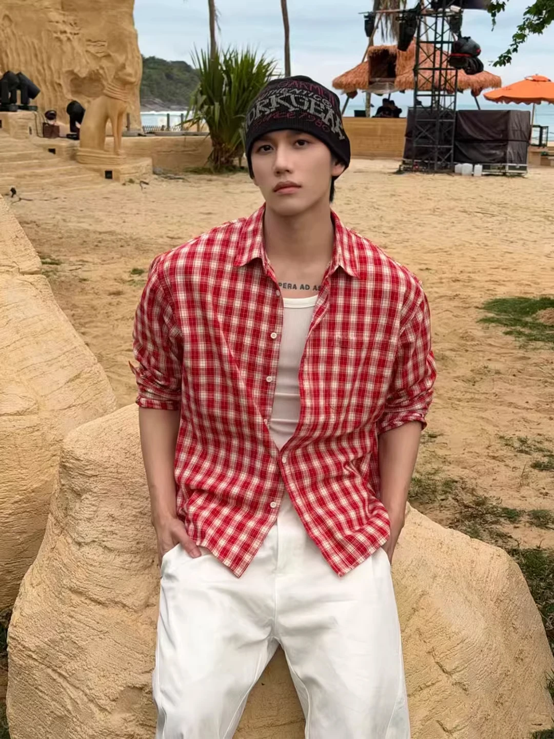 

Red Plaid Long Sve Men's irt Spring Lazy Sle Beach Vaion Sun Protection Outerwear Casual Loose Fit Youth Faion