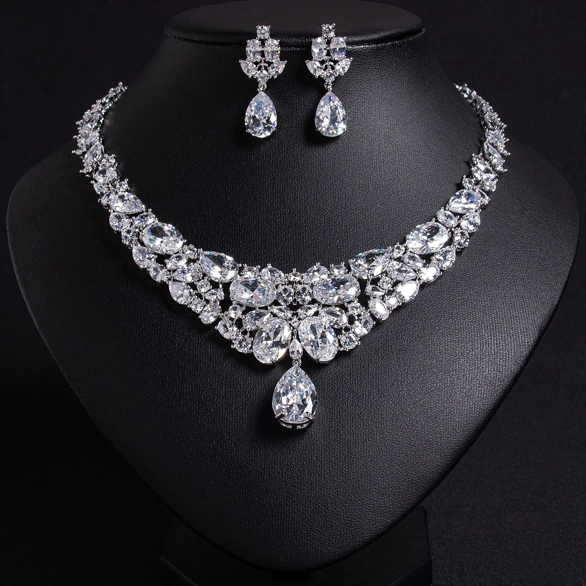 

Atmospheric Bridal Necklace Earrings Zircon Wedding Jewelry Set Wedding Dress Evening Dress Accessories Wedding Banquet Jewelry
