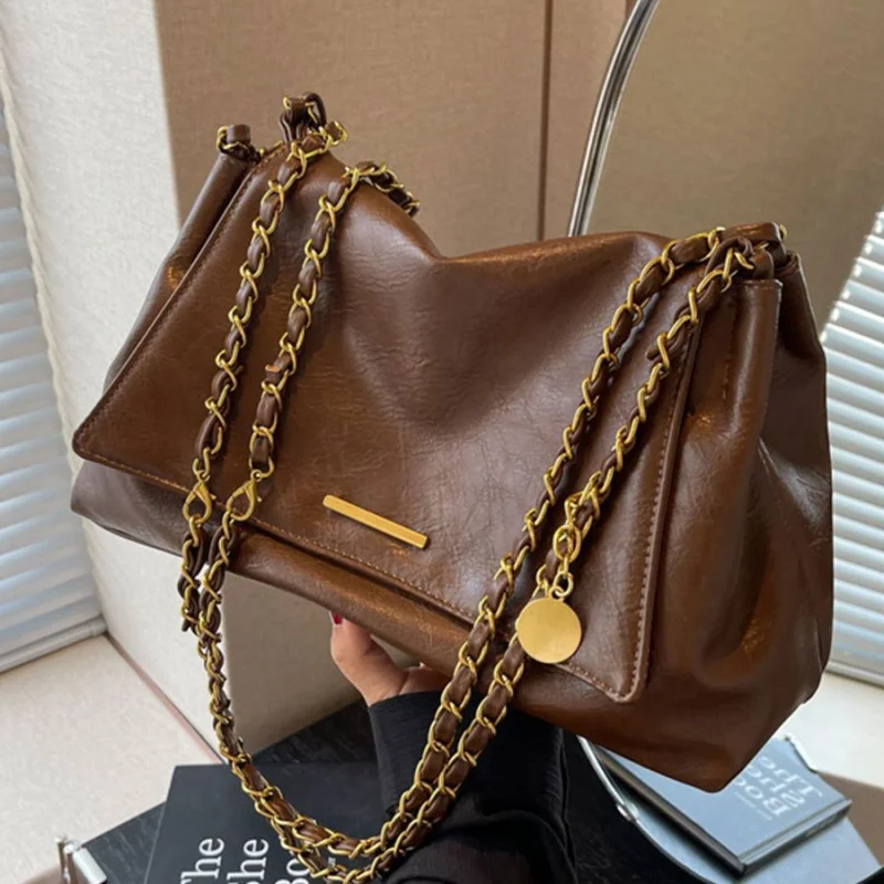 

2025Popular Retro Trendy Large Capacity Underarm Women's Tote Bag New Autumn and Winter Simplicity Chain Shoulder Crossbody Bag