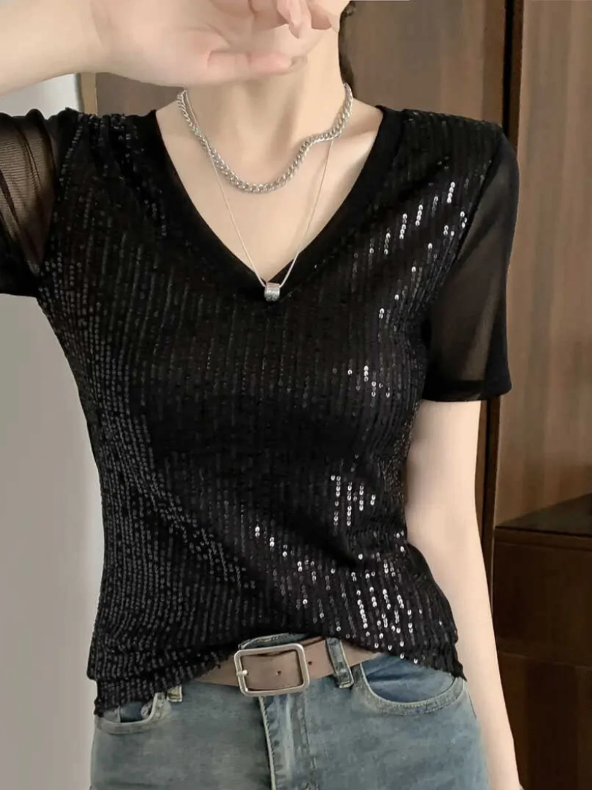 Summer 2024 Women\'s Slim Fit Short Sleeve T-Shirt V-Neck Glitter Mesh Patchwork Heavy Embroidery Black Top Korean Style Commute