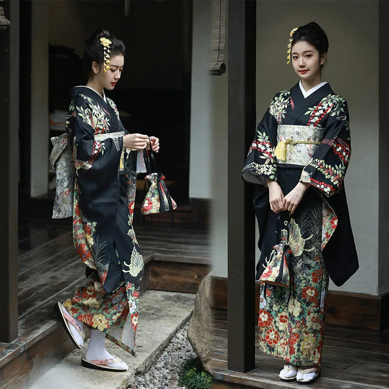 

Japanese Improved Kimono Women's Formal Dress Traditional Dress Japanese Vibration Sleeve And Wind Bathrobe Cosplay Costumes