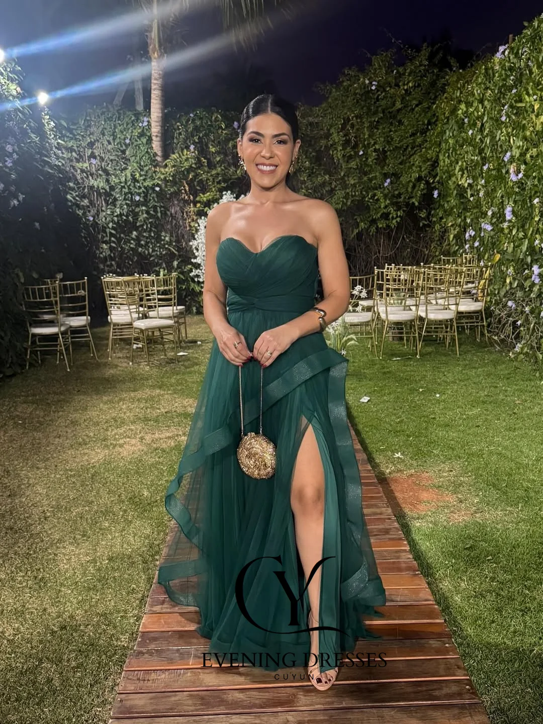 CUYUN 여성 정장 드레스 공식 행사용 스트랩리스 사이드 슬릿 프로무 드레스 맞춤형 부드러운 튤 우아한 파티 가운