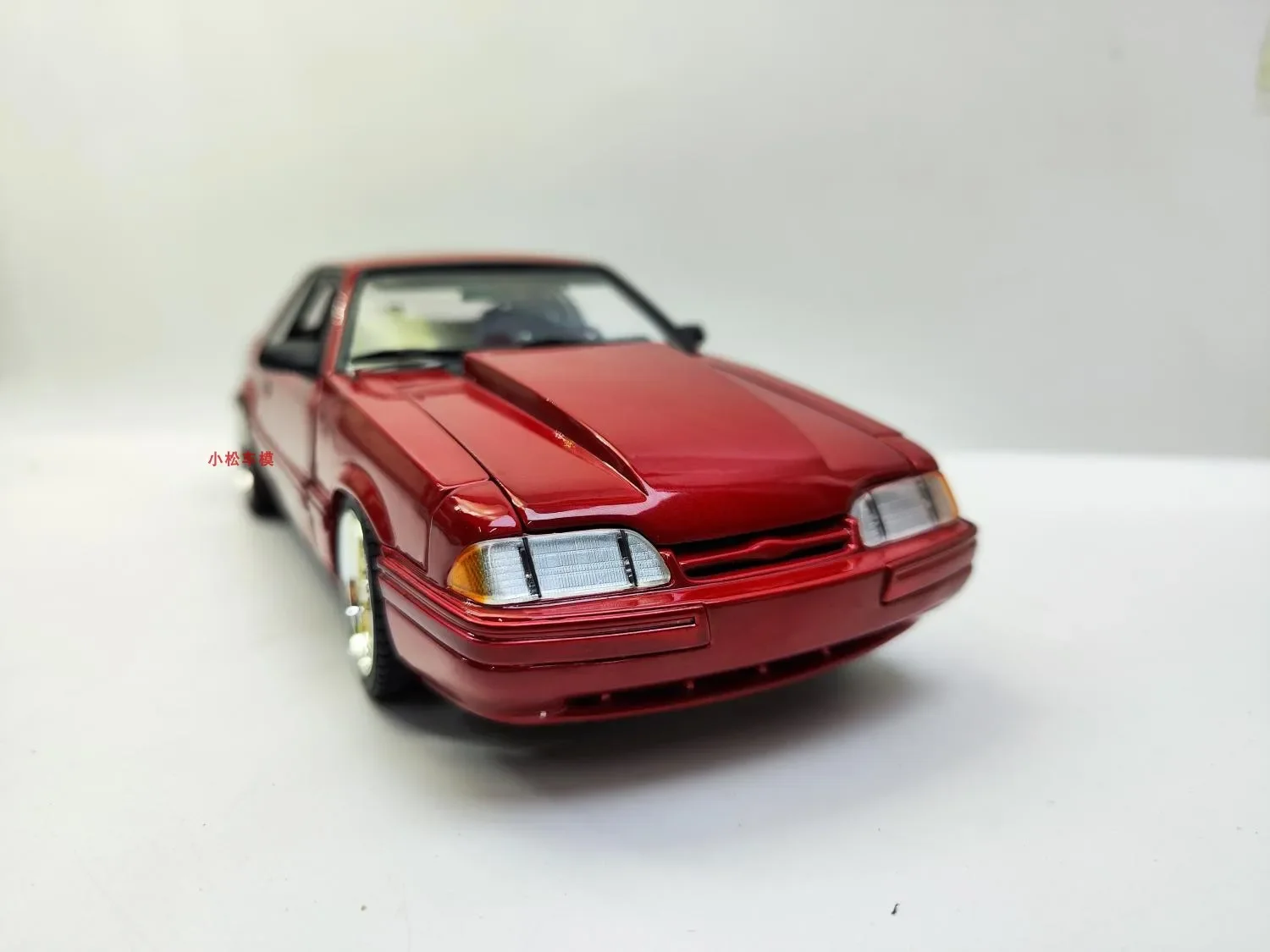 GMP 1:18 1990 Ford Mustang como se muestra en la imagen modelo de coche de aleación coleccionable
