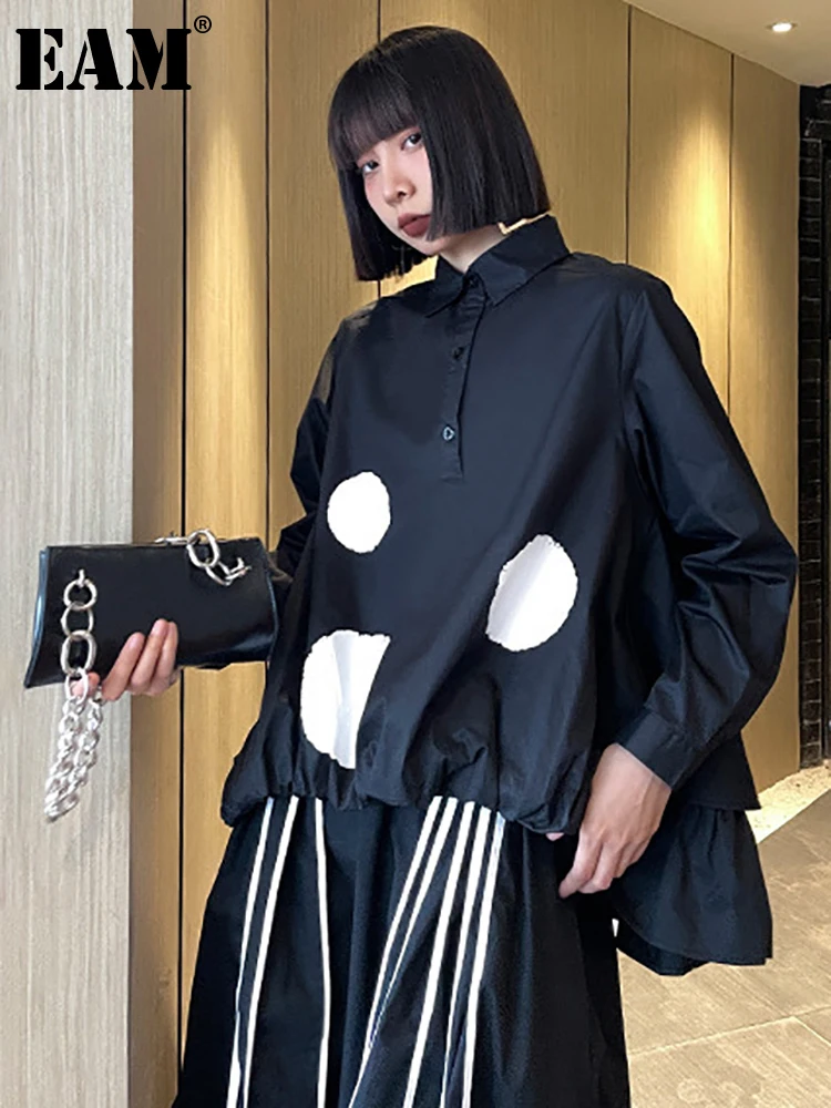 [EAM] Women Black Color-block Dot Big Size Blouse New Lapel Long Sleeve Large Hem Shirt Fashion Tide Spring Autumn 2025 1DH4274