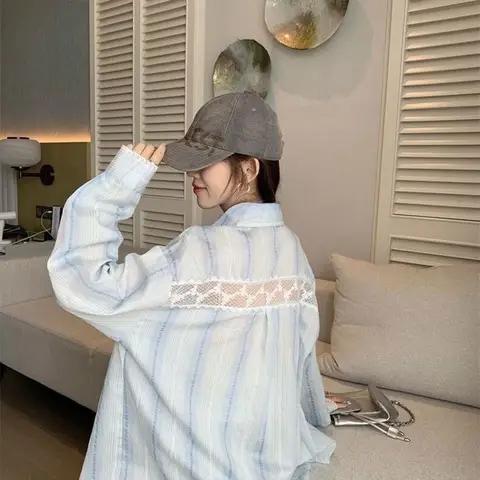 한국어 스타일 여름 스트라이프 속이 빈 레이스 패치 워크 셔츠 여성 패션 느슨한 세련된 긴 소매 싱글 브레스트 탑