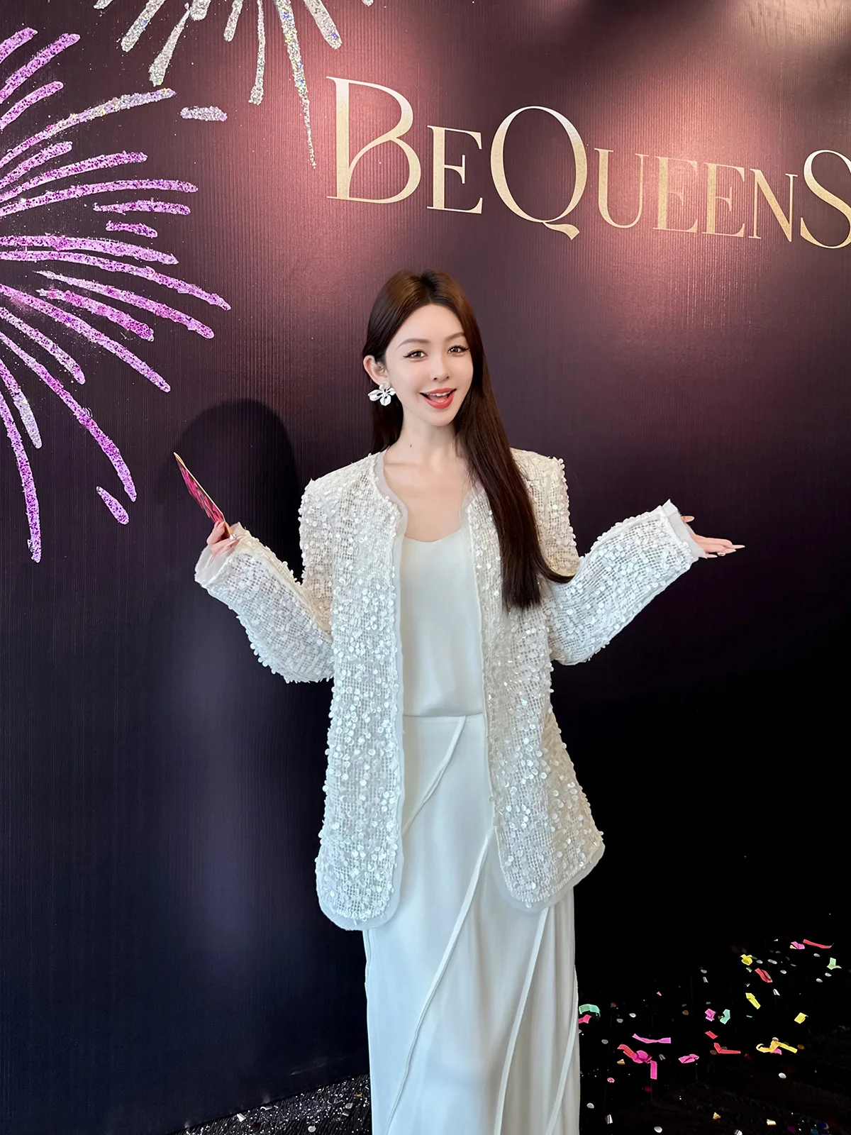 

Ele Knitted Hollow Bead Design round Ne oulder Length Outerwear by Yuxiao Xiao Early Autumn New Arrival Women's Faion