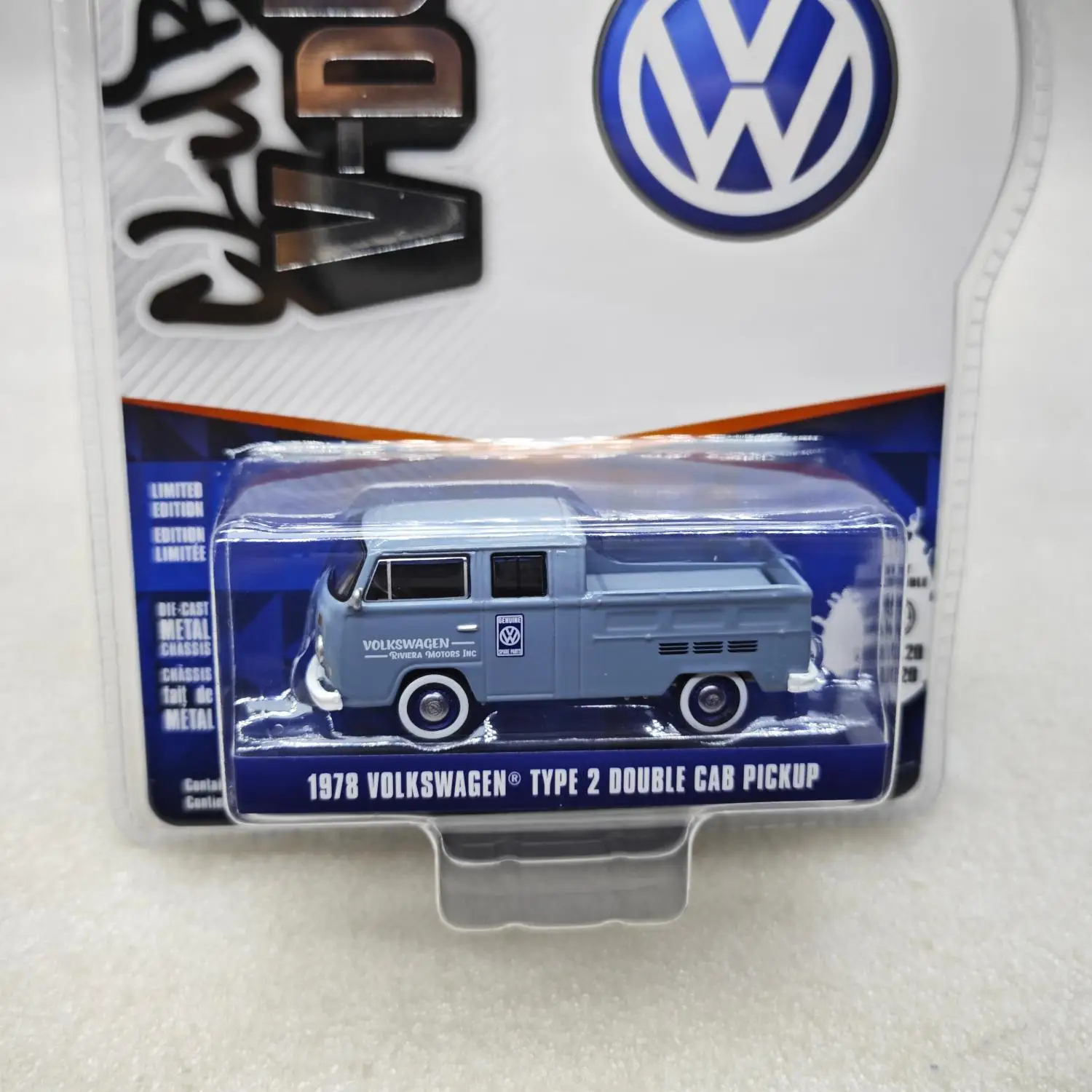GreenLight 1:64 Club Vee-Dub Series 20-1978 Volkswagen 2-Type Dual Cab Pickup-Services Diecast Alloy Car Model Collectible Gift