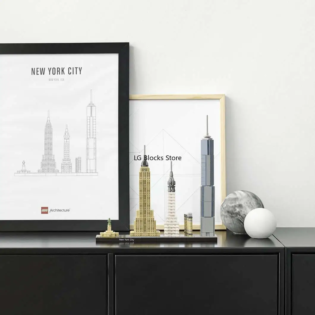 LEGO Architecture New York City USA Skyline 21028 Build It Yourself Model Kit for Adults Kids 12+ Home Decor Gift (598 Pieces)