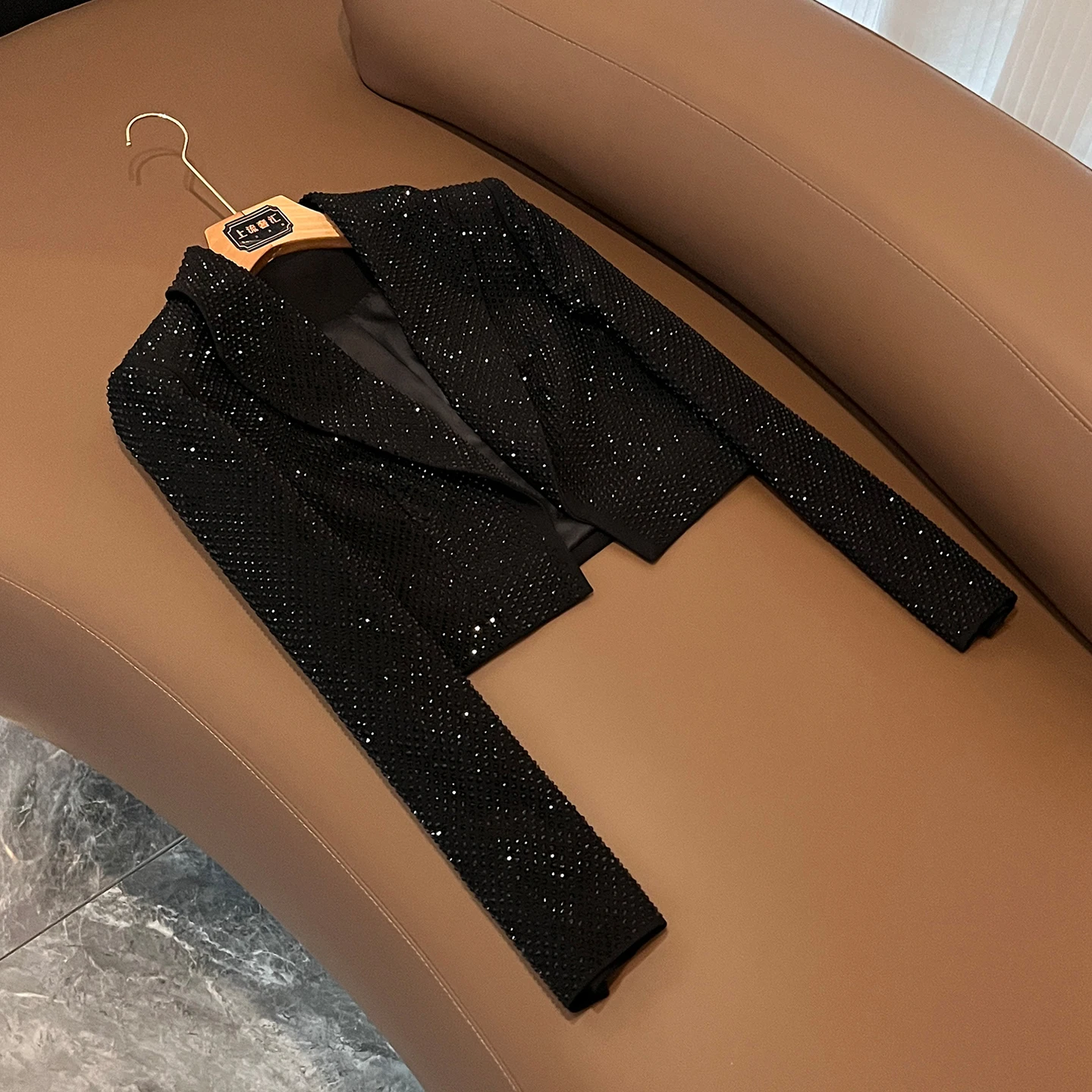 

Элегантный зимний женский костюм с бисером, приталенный пиджак DK9 для офиса, с длинными рукавами, для делового стиля