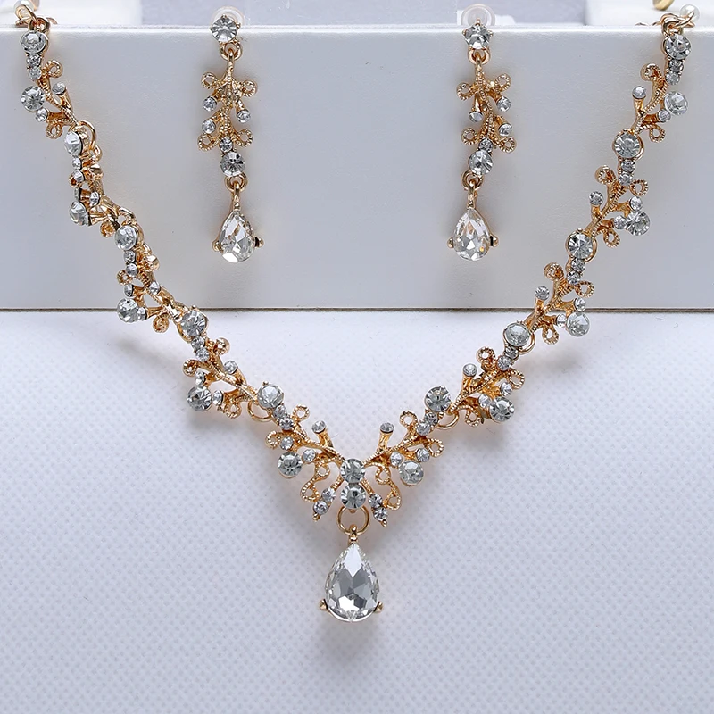 Itacazzo Bride Wedding Classic Necklace Earring Set Exquisite and Elegant for Ladies Suitable for Party Festivals