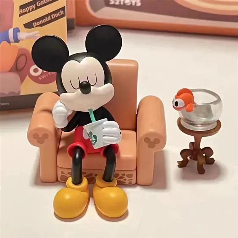 Hot New Disney Friends Happy Gathering Series Blind Box Kawaii Mickey Mouse Goofy Daisy Anime Figurine Model Decor Special Gift